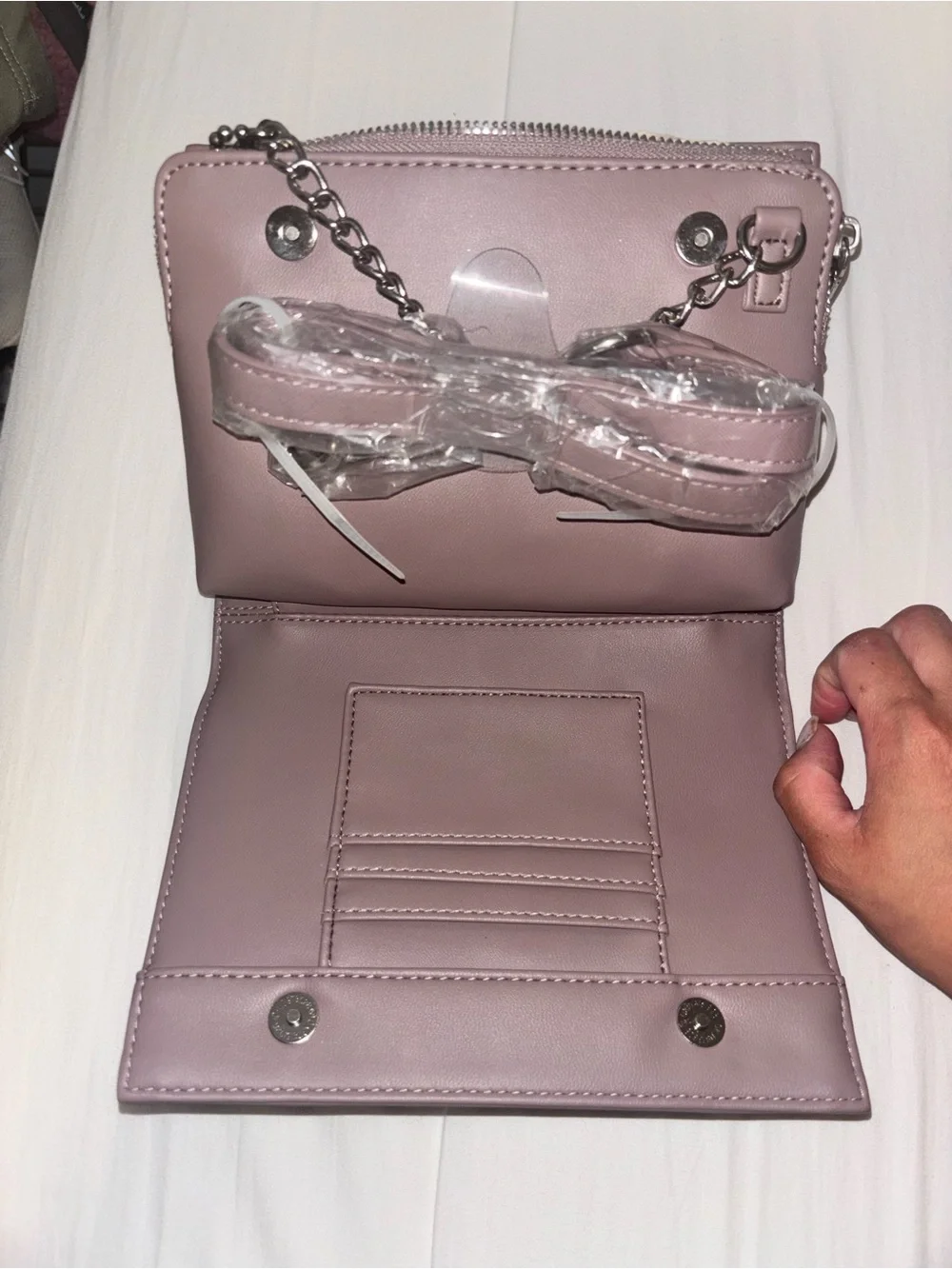 Steve Madden compact steve